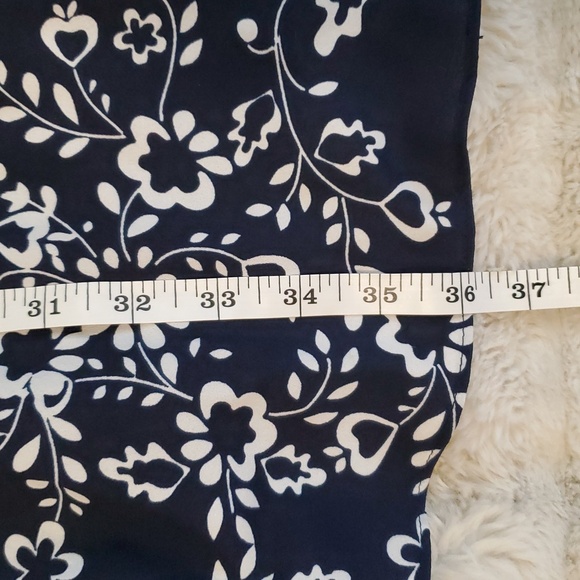 Maison Jules Cold Shoulder Dress 8 Navy White Floral - Picture 9 of 13